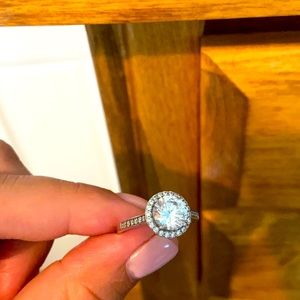 Beautiful ring size 8